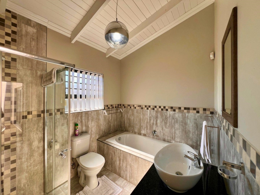 5 Bedroom Property for Sale in Myburgh Park Western Cape